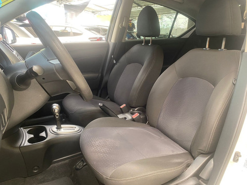 Nissan Versa 1.6 sv automatico