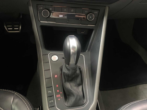 Imagem 8 de 9 de Volkswagen Polo 2018 1.0 Tsi Highline 200 Aut. 5p