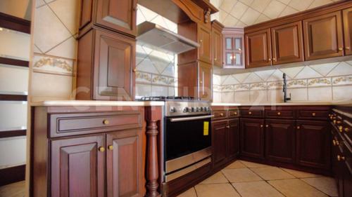 Residencia De Lujo En Venta Tepotzotlan. Un Nivel 10734