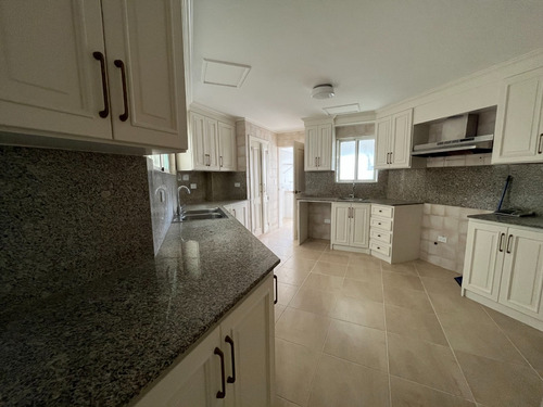 Apartamento En Alquiler En Piantini De Cuatro Habitaciones