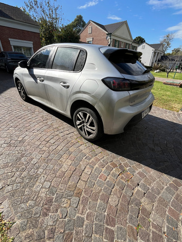 Peugeot 208 1.6 Feline Tiptronic