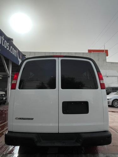Chevrolet Express 6.0 Ls C 15 Pas At