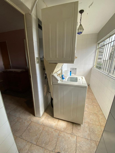 Alquiler/apto/ Las Palmas/ 139 M2/ 3hab+serv/3baños/2 Puestos/ 1 Maletero