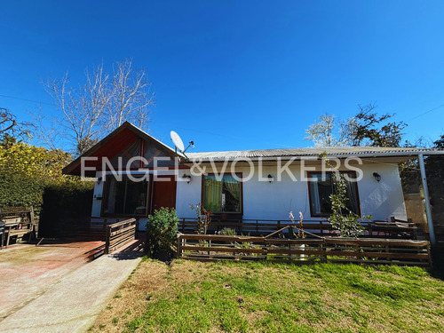 Casa Las Dalias, Requínoa