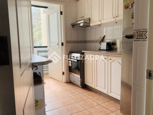 Departamento Amoblado En Venta De 3 Dorm. En Santo Domingo
