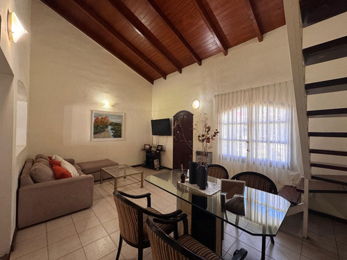 Apto Credito Casa 5 Dorm En Zona Mujer Urbana