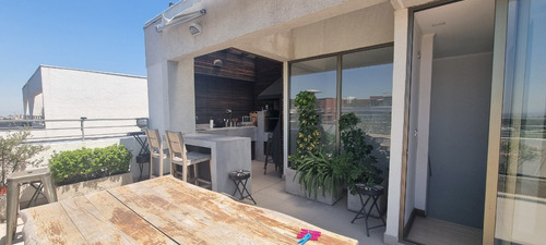 Las Condes Penthouse 185 M2 4 D Y 3 B Vista Despejada!