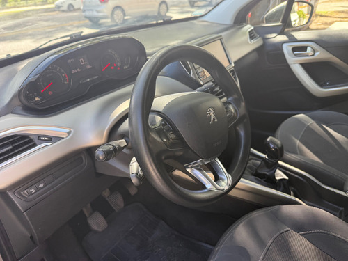 Peugeot 2008 1.6 Allure