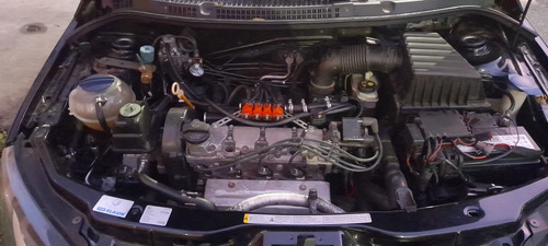 Volkswagen Voyage 1.6 Trenline 101cv