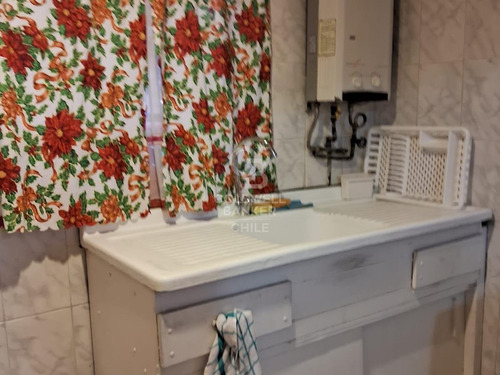 Casa Centro De Quilpué Con Amplios Espacios