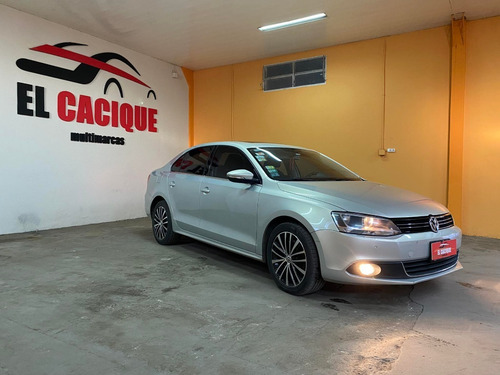 Imagen 3 de 9 de Volkswagen Vento 2.0tsi Sportline Mt Modelo 2012