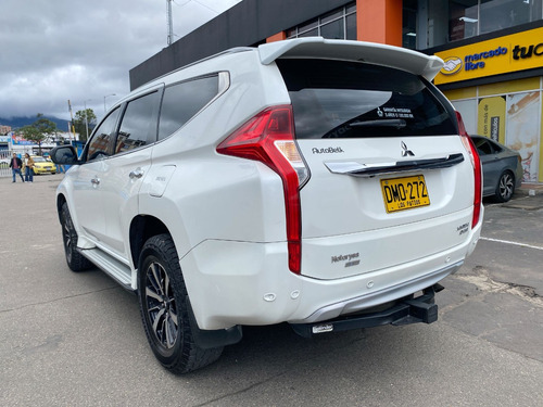 Mitsubishi montero sport 2.5 At