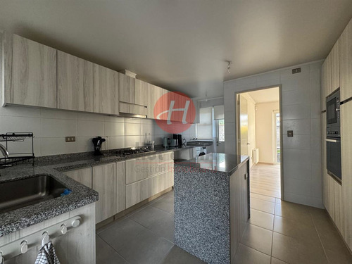 Casa En Venta De 3 Dorm. En Temuco