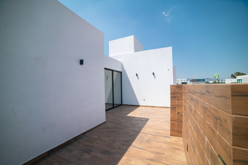 Venta De Casa En Privada Villa Esmeralda