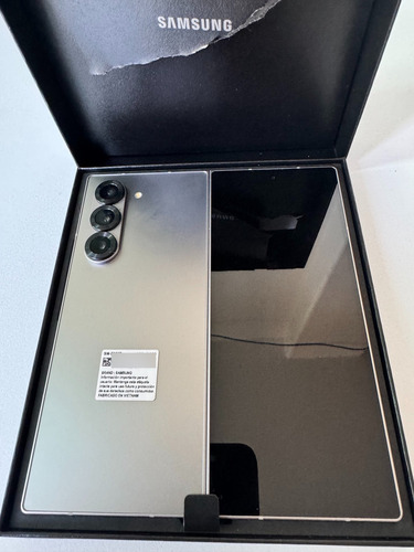 Samsung Galaxy Z Fold6 Gris 512 Gb + Turbo Cargador (Usado)