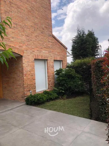 Casa En La Bajada. 3 Habitaciones, 329 M², Id: 146647