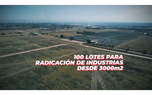 Imagen 12 de 16 de Polo 52 Naves Industriales, La Inversión Del Momento