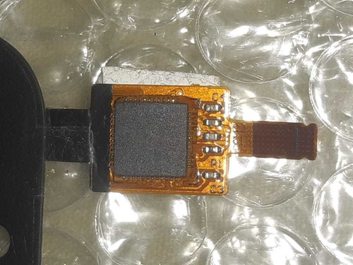 Imagen 3 de 4 de Mica Tactil Samsung J7 J7008 Duos