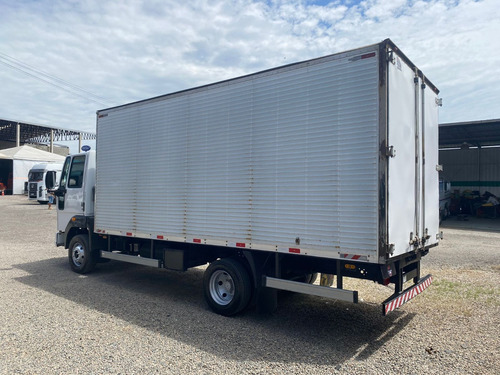 Ford Cargo 816 2015 3/4 Baú