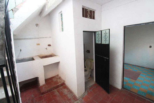 Casa Para Remodelar En Venta Cerca Del Centro De San Miguel: Guadalupe