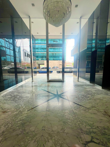Venta De Excelente 2 Ambientes C/ Amenities Y Cochera En Puerto Madero