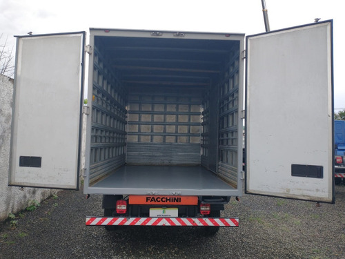 Imagem 13 de 14 de Volkswagen Express Ano 2019 Baú Carga Seca Facchini