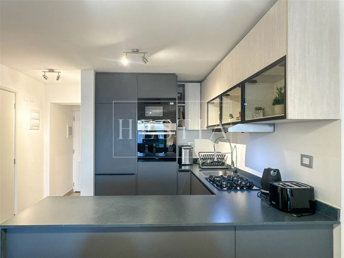 Imagen 5 de 20 de Departamento Remodelado En Primera Línea De Marbella