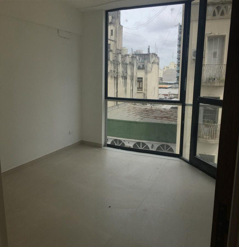 Tacuari Y Belgrano - Piso Alto - Apto Profesional - 100% Luz