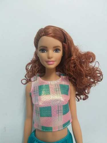 Imagem 2 de 5 de Barbie Fashionista 29 Tall Terrific Teal Sem Caixa