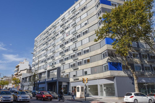 Imagen 5 de 12 de Venta- Local Comercial- Torre Indigo- Fernandez Crespo Y Cerro Largo - Con Renta