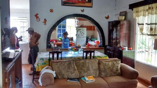 Casa En Venta Tuxpan Ver 3 Rec. Col Ampliación Enrique Rodriguez Cano