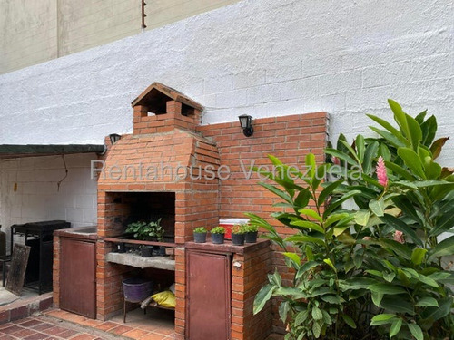 Jip 25-20375. Rentahouse Vende Comoda Casa De 796 Mts2, 3 Amplias Hab, 3 Salas De Baños, Area De Parrilla, Espacioso Corredor, Patio, Jardin. En El Limon.