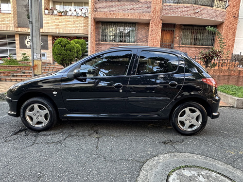 Peugeot 206 1.6 Xt Midnight