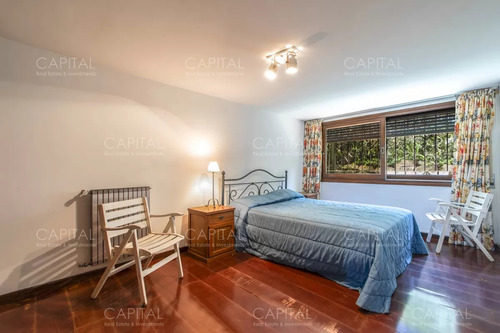 Espectacular Casa En Venta En Golf, Punta Del Este.