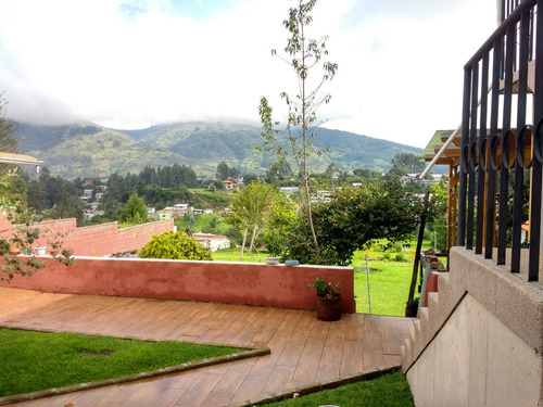 Bonita Casa Con Amplio Terreno
