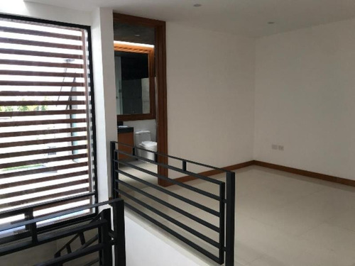 Imagen 3 de 12 de Casa Sola En Venta Fracc. El Roble Residencial