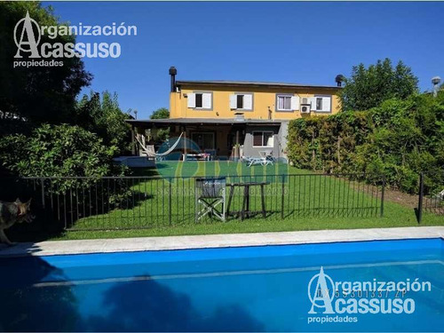 Casa En Venta En Barrio Parque Talar.