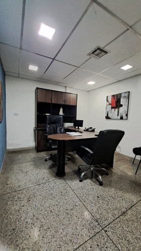 Se Vende Galpón Comercial 368m² - Farmacia La Ganadera Av. Constitución Maracay Jm