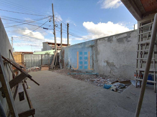 Sobrado Com Três Quartos Ampla Sala E Cozinha Prox. Ao Corpo De Bombeiros Do Sitio Cercado - So1233