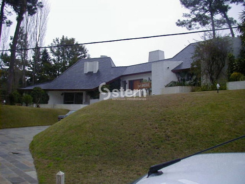 Venta Casa 4 Dormitorios, Lugano, Punta Del Este- Ref: 1896