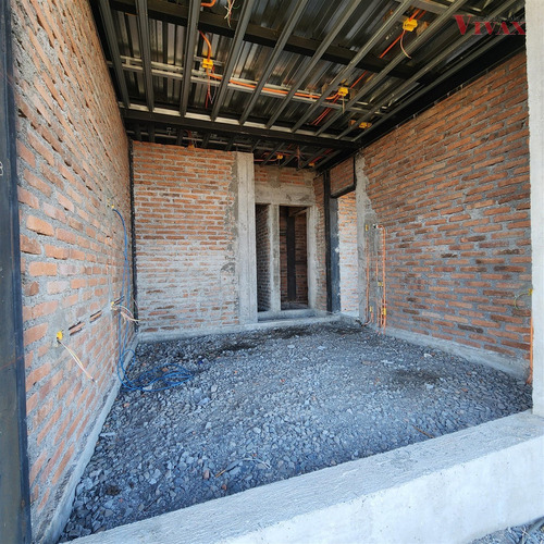 Casa En Construccion De 5 Dorm. En Curicó