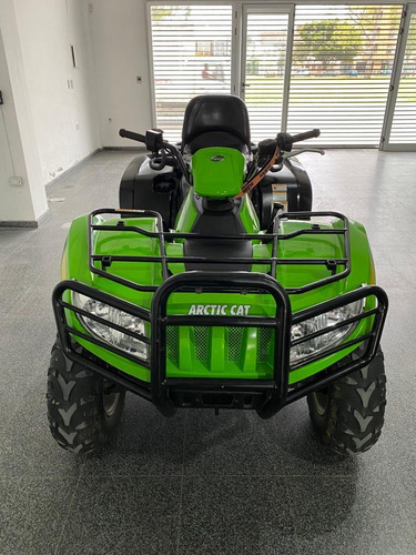 Imagen 1 de 7 de Cuatriciclo Arctic Cat 700 Efi Biplaza