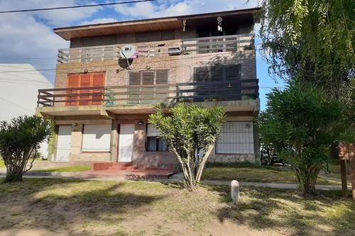 Imagen 1 de 17 de Dúplex Ubicado En El 1º Piso A Metros De La Calle Asfaltada Ideal Vivienda Permanente