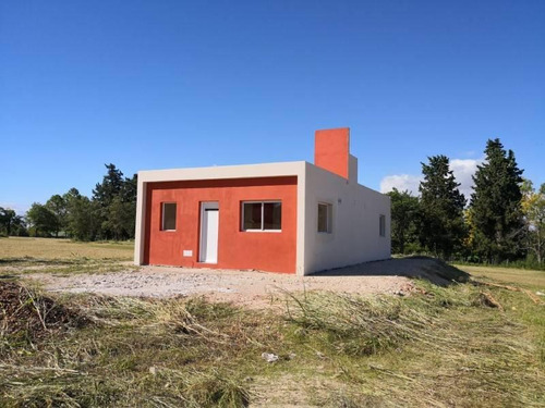 Imagen 26 de 30 de Casa De 3 Dormitorios A Estrenar, 2 Baños, Amplio Terreno De 1.040 En Barrio Las Tipas