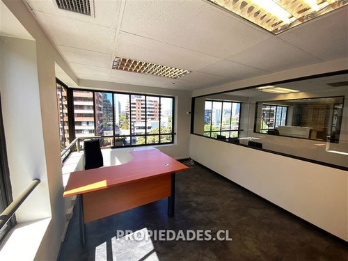 Oficina En Venta De 4 Privados En Las Condes