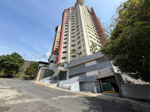 Apartamento En Venta Amplia Distribución Queda Parcialmente Amoblado Planta Eléctrica Urb El Parral Valencia Cmp