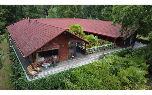 House, Cabin And Pool On A 5,923 M² Plot