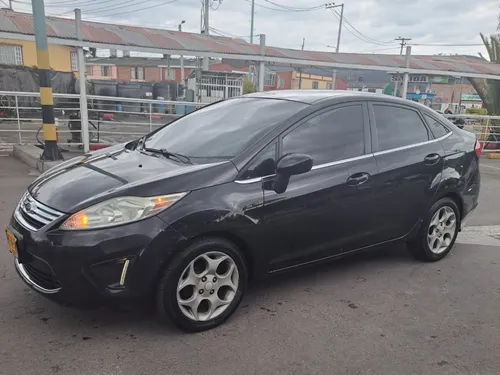 Ford Fiesta Se 1.6cc At Aa 4x2