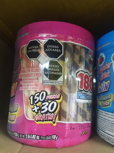 Wafer Stick Twin Chocolate Y Fresa 930g