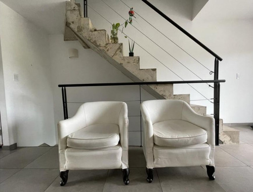 Triplex 2 Dormitorios-garage-patio-moderno